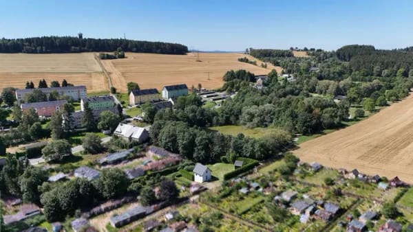 Immobilie in Grünhain-Beierfeld - Gemütliches, kleines Einfamilienhaus mit großem Carport in traumhafter Randlage in Grünhain - Bild 3