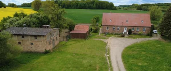 Immobilie in Dargun - Objekt mit großem Grundstück und attraktiven Nutzungsmöglichkeiten - Bild 2