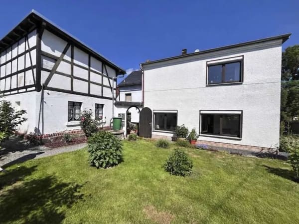 Immobilie in Langenbernsdorf - Einfamilienhaus mit viel Platz für eine große Familie in Langenbernsdorf - Bild 0