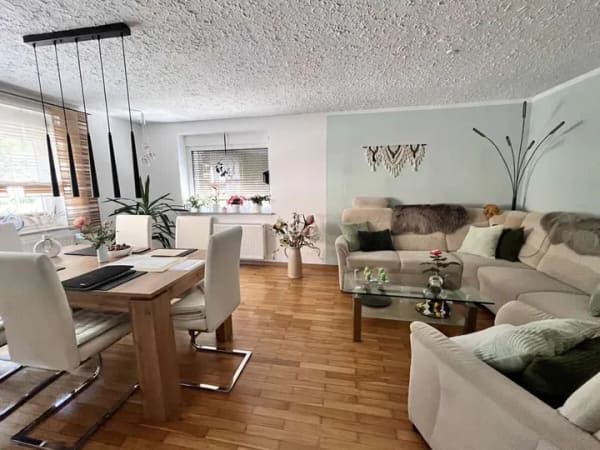 Immobilie in Langenbernsdorf - Einfamilienhaus mit viel Platz für eine große Familie in Langenbernsdorf - Bild 3