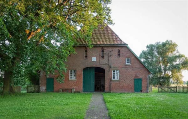 Immobilie in Amt Neuhaus - Historisches Bauernhaus mit Scheune & 2,5 ha Grundstück - Bild 2
