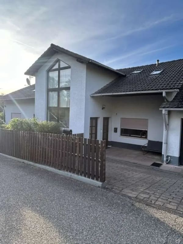 Immobilie in Spechbach - Wohnen mit besonderen Flair- großzügiges Wohnhaus mit Garten - Bild 1