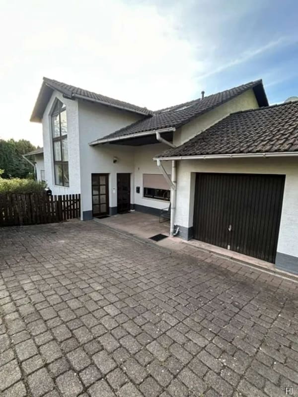 Immobilie in Spechbach - Wohnen mit besonderen Flair- großzügiges Wohnhaus mit Garten - Bild 2