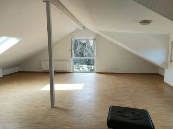 Immobilie in Staufen im Breisgau - großzügige 2-Zimmer-Maisonette-Wohnung mit Studio - Bild 1