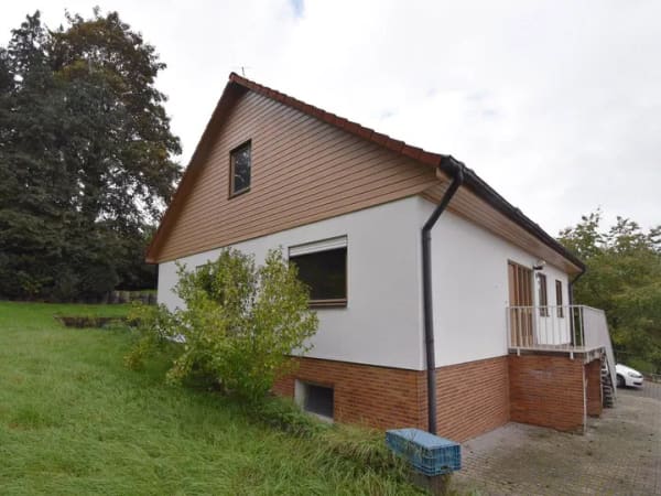 Immobilie in Wilhelmsdorf - Vielseitiges Ein- bis Zweifamilienhaus mit Doppelgarage in Wilhelmsdorf - Bild 3