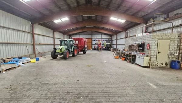 Immobilie in Schiffdorf - Großzügiges Hofanwesen in Ortsrandlage - Wohnhaus, 6 Nebengebäude und ca. 2 ha Grundstück - Bild 3