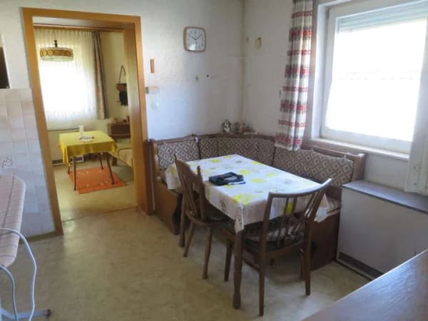 Immobilie in Weinsberg - Freist. 2 Fam.-Haus in guter Wohnlage - Bild 4