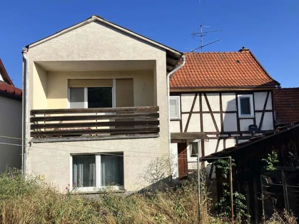 Immobilie in Herbstein - Warum Miete zahlen? Gemütliches Fachwerkhaus mit neuwertiger Heizungsanlage in Herbstein-Stockhausen - Bild 3