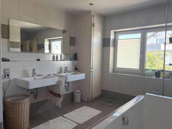 Immobilie in Ottersweier - Stilvolle Wohnung mit großzügigem Grundriss und langfristigem Mietverhältnis - Bild 4