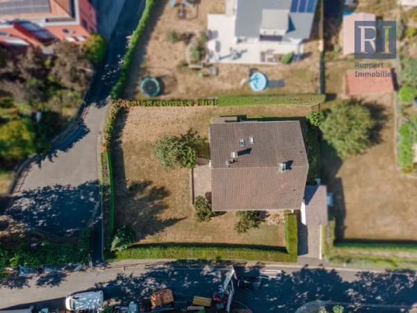 Immobilie in Margetshöchheim - Großzügiges Familienheim mit schönem Garten in Margetshöchheim - Bild 1