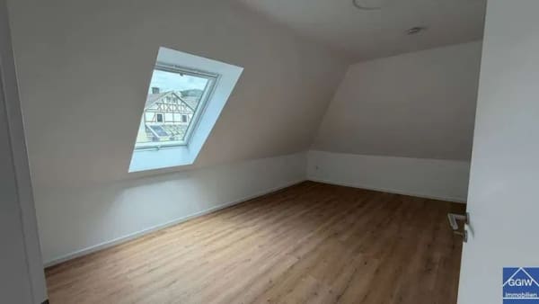 Immobilie in Albersweiler - Renovierte 3 Zimmer Wohnung in Albersweiler mit Balkon zu verkaufen - Bild 2
