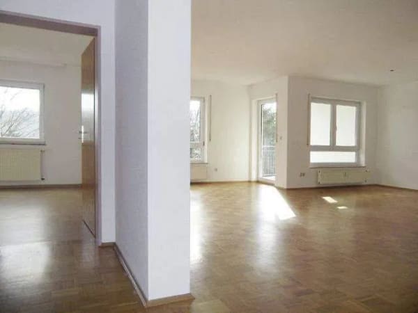 Immobilie in Immendingen - Moderne Eigentumswohnungen mit 2 bis 5 Zimmern *  TG-Platz  *  Lebensqualität in wirtschaftsstarker Region        - Bild 2