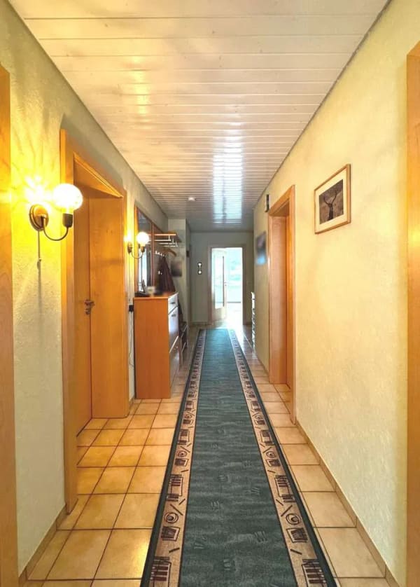 Immobilie in Argenbühl - Großzügiges Zweifamilienhaus mit zwei Garagen in idyllischer Landlage in Argenbühl - Bild 4