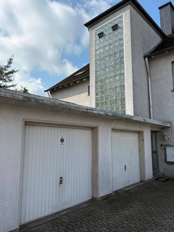 Immobilie in Bünde - Freistehendes Mehrfamilienhaus mit 8 Wohneinheiten und 2 Garagen - Bild 3