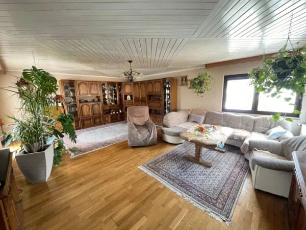 Immobilie in Limeshain - Gepflegtes 2-Familienhaus mit Nebengebäude und Werkstatt - viel Potenzial. - Bild 2