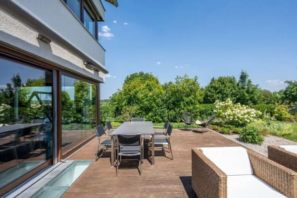 Immobilie in Baierbrunn - AIGNER - Fußläufig zur Isar: Modernes Familiendomizil mit Weitblick in die Natur - Bild 3
