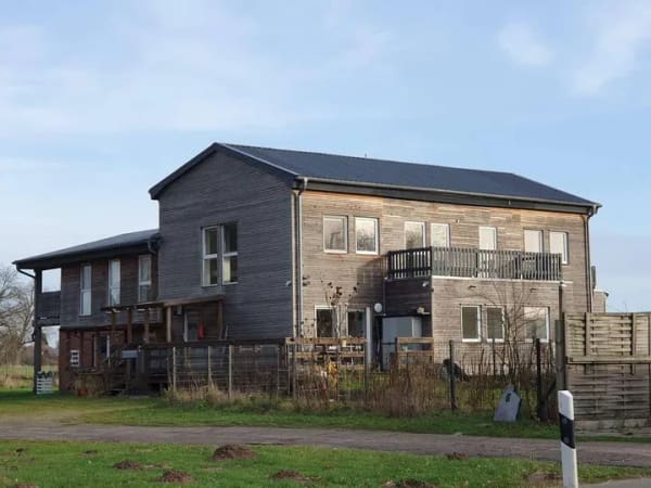 Immobilie in Hohnstorf (Elbe) - Mehrgenerationenhaus 300m² + 6.300m² für die große Familie - Bild 0