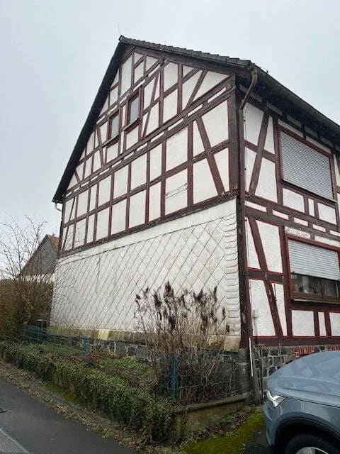 Immobilie in Ulrichstein - Interessantes Objekt mit viel Platz - Bild 0