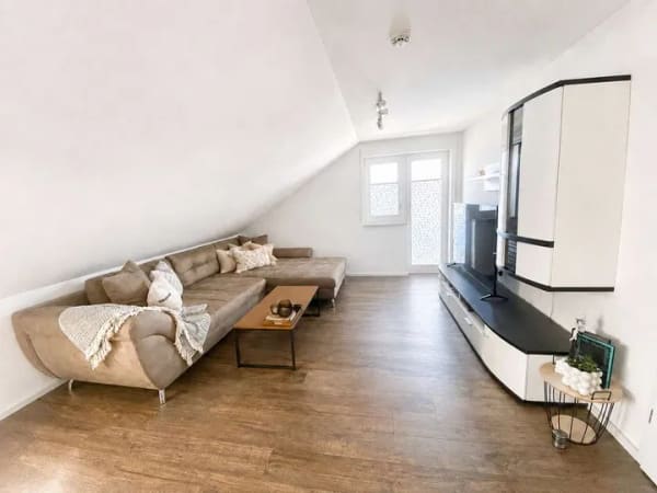 Immobilie in Gaimersheim - PROVISIONSFREI: Charmante 2-Zimmer-Dachgeschosswohnung in Gaimersheim - Bild 2