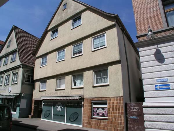 Immobilie in Biberach an der Riß - Gelegenheit: Älteres Wohn- und Geschäftshaus im Altstadtbereich in Biberach - Bild 0