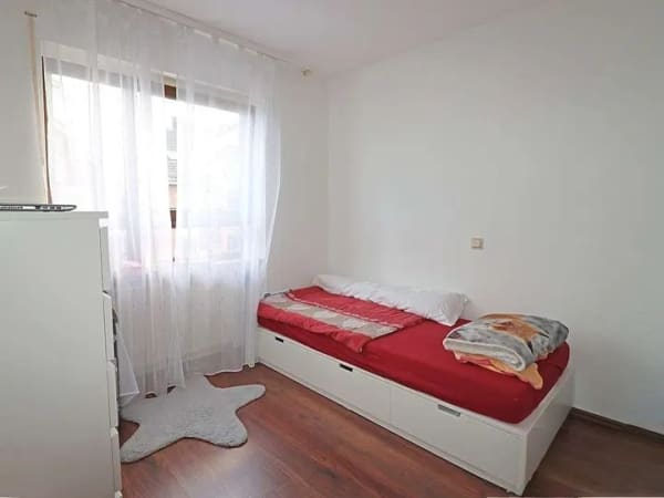 Immobilie in Speyer - Kleine, aber feine Wohnung in gepflegtem Mehrfamilienhaus in Speyer! - Bild 2