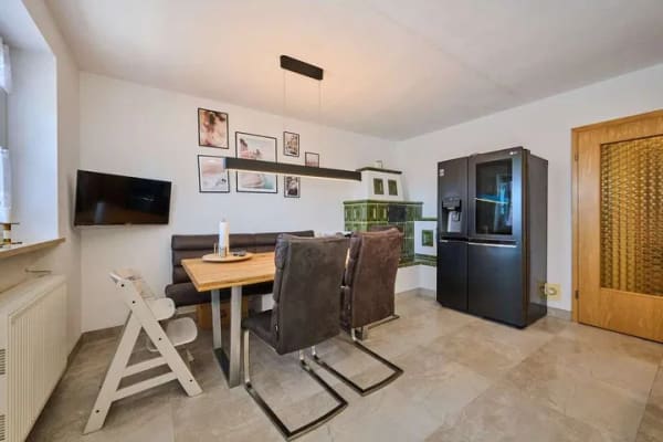 Immobilie in Landau an der Isar - Familientraum mit Einliegerwohnung: 224,44m² Wohnglück, sonniger Garten und PV Anlage in Landau - Bild 4