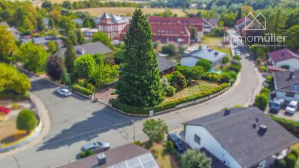 Immobilie in Albisheim (Pfrimm) - Für Familien & Ruhesuchende: Bungalow mit ebenerdigem Wohnkonzept & großem Garten in Albisheim - Bild 2
