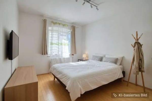 Immobilie in Rosenheim - Helle, barrierefreie Service-Wohnung im historischen Kaiserhof mit Erker und 6 Fenstern - Bild 4