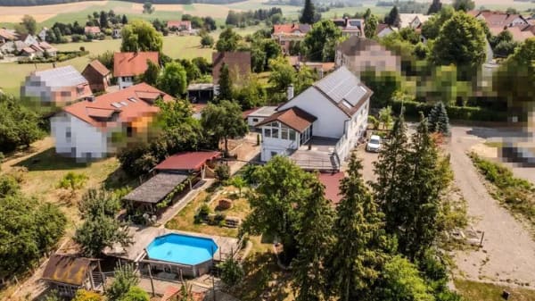 Immobilie in Wain - Modernisiertes EFH mit ELW auf wunderschönem Anwesen mit Weitblick - Bild 1
