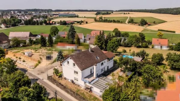 Immobilie in Wain - Modernisiertes EFH mit ELW auf wunderschönem Anwesen mit Weitblick - Bild 2