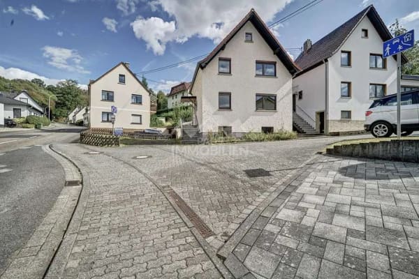 Immobilie in Waldbreitbach - Kleines Haus mit Charme und Potenzial – ideal für Handwerker und Individualisten - Bild 3