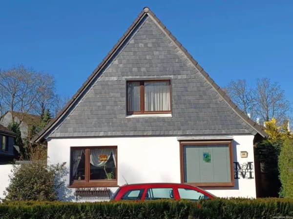 Immobilie in Bad Schwartau - Freistehendes Einfamilienhaus in Bad Schwartau mit Garage - Bild 0