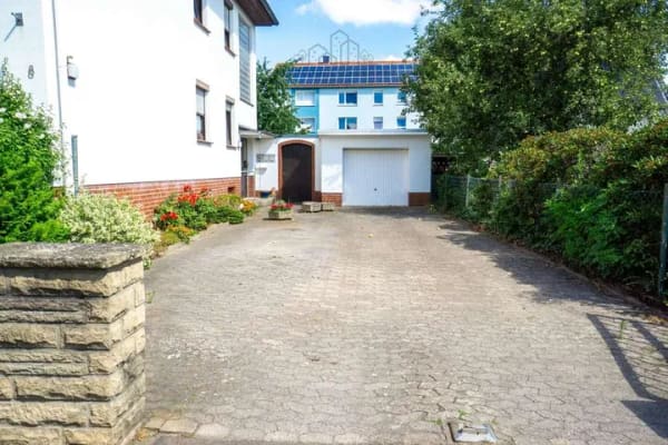 Immobilie in Wunstorf - Gepflegtes Mehrfamilienhaus mit 3 Wohneinheiten – attraktive Kapitalanlage in Wunstorf - Bild 1