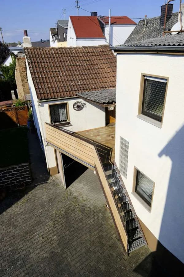 Immobilie in Elz - Einfamilienhaus Haus mit Nebengebäude und vielseitigen Nutzungsmöglichkeiten - Bild 2