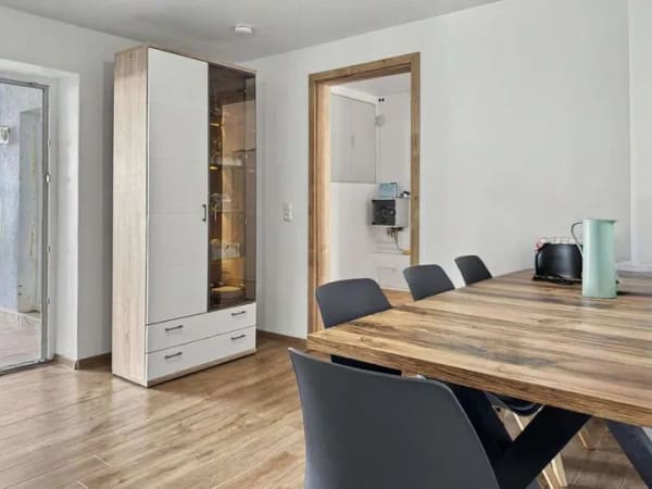 Immobilie in Tüßling - Modernisierte EG-Wohnung: Eigener Garten, Garage & top Lage – ideal f. Familien, Paare & Investoren - Bild 2