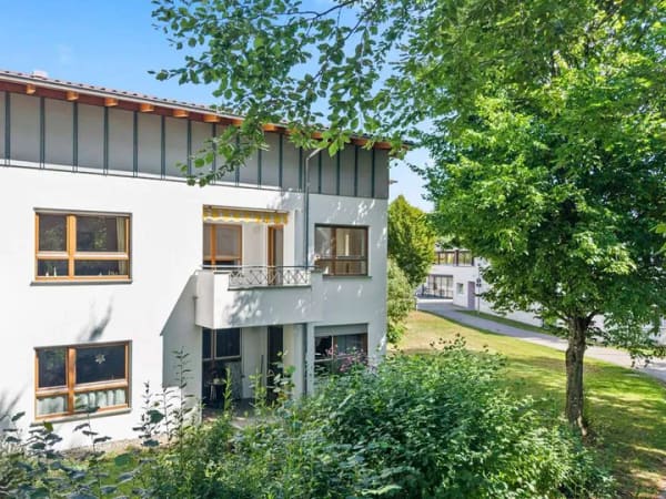 Immobilie in Wilhelmsdorf - Sofort verfügbar: Gepflegte 2-Zimmer-Wohnung im Seniorenwohnen mit Balkon & Carport in Wilhelmsdorf - Bild 3