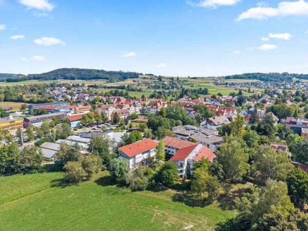 Immobilie in Wilhelmsdorf - Sofort verfügbar: Gepflegte 2-Zimmer-Wohnung im Seniorenwohnen mit Balkon & Carport in Wilhelmsdorf - Bild 4