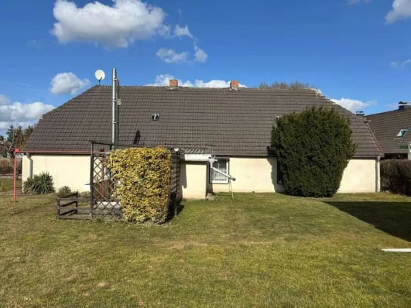 Immobilie in Knorrendorf - Platz für Ideen! Freistehendes Einfamilienhaus mit großer Ausbaureserve & Garten - Bild 1