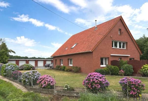 Immobilie in Versmold - Ein-/Zweifamilienhaus mit Gewerbe und Garagenteil
***4316 in Versmold-Hesselteich - Bild 0