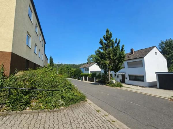 Immobilie in Pommelsbrunn - Großzügiges Familienhaus mit Potenzial zur Verwirklichung eigener Wohnideen - Bild 2