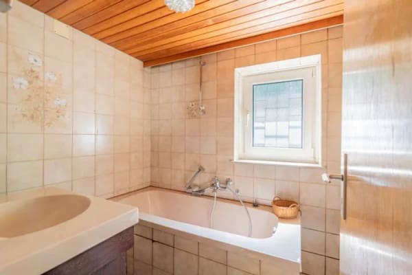 Immobilie in Dürrlauingen - Viel Raum für Ihre Ideen – Einfamilienhaus auf großzügigem Grundstück in Mindelaltheim - Bild 4