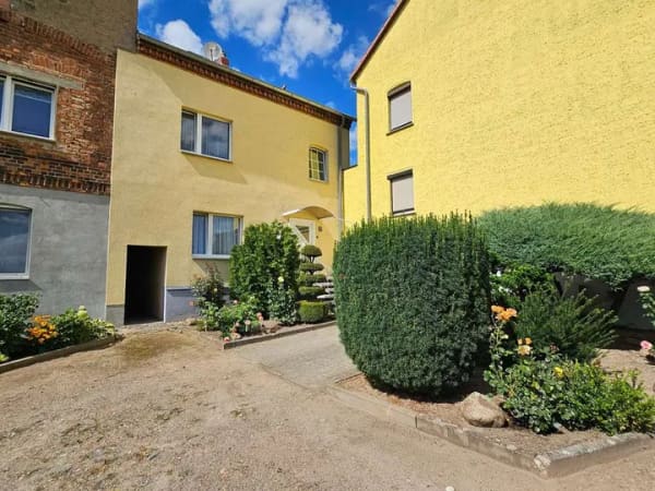 Immobilie in Haldensleben - Wo Kinderträume wahr werden – Einfamilienhaus mit großem Garten - Bild 0