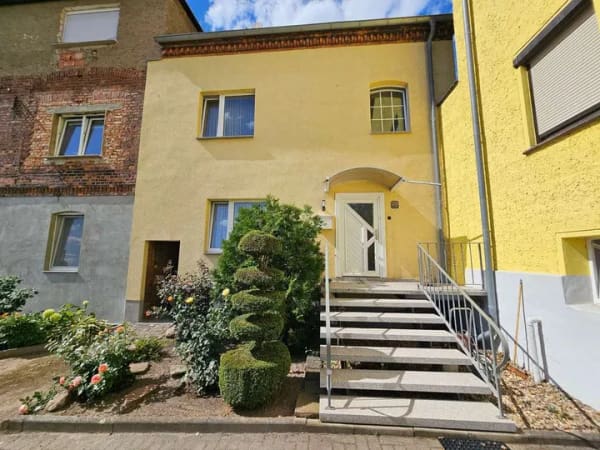 Immobilie in Haldensleben - Wo Kinderträume wahr werden – Einfamilienhaus mit großem Garten - Bild 1