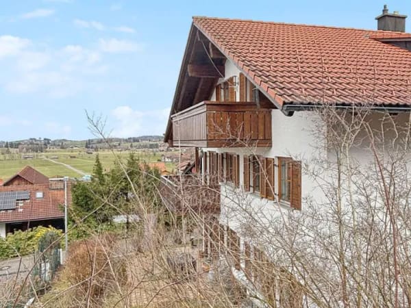 Immobilie in Halblech - Wohnen mit Alpenblick: Moderne Gartenwohnung in begehrter Lage von Halblech - Bild 2