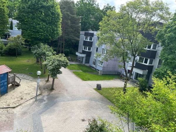 Immobilie in Putzbrunn - Helle 3-Zimmer-Wohnung mit Süd-Balkon und idyllischem Blick ins Grüne in Putzbrunn - Bild 1