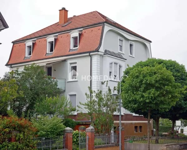 Immobilie in Donaueschingen - Charmante Vierzimmerwohnung mit 108 m², Einbauküche, modernisiertem Tageslichtbad und Garage - Bild 0