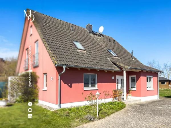 Immobilie in Klausdorf - Nur ca. 2 km zum Wasser // Einfamilienhaus in Feldrandlage // Großes Grundstück // 5 Zimmer - Bild 0