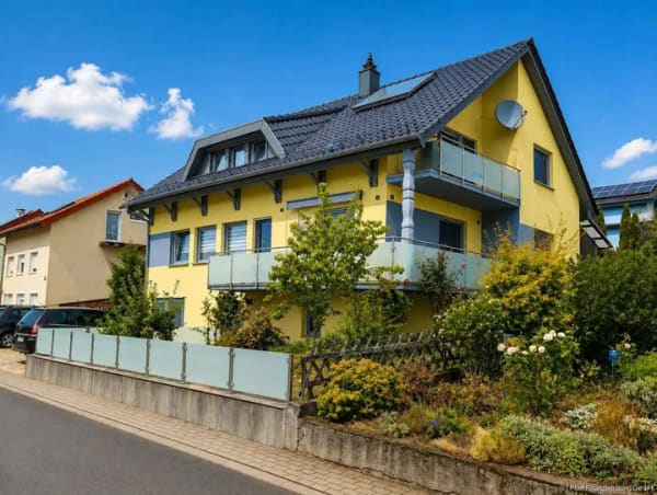 Immobilie in Limbach - Modernisiertes Zweifamilienhaus mit viel Platz und vielseitigen Nutzungsmöglichkeiten - Bild 0