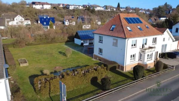 Immobilie in Edertal - Zweifamilienhaus mit viel Potential - Bild 0