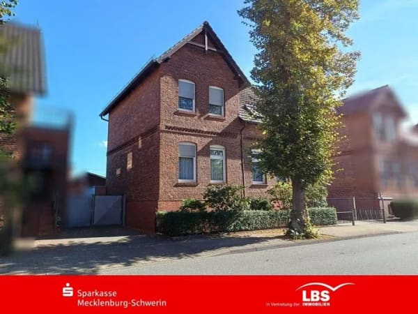 Immobilie in Ludwigslust - Vielseitig nutzbares Wohnhaus mit Garten - Bild 0